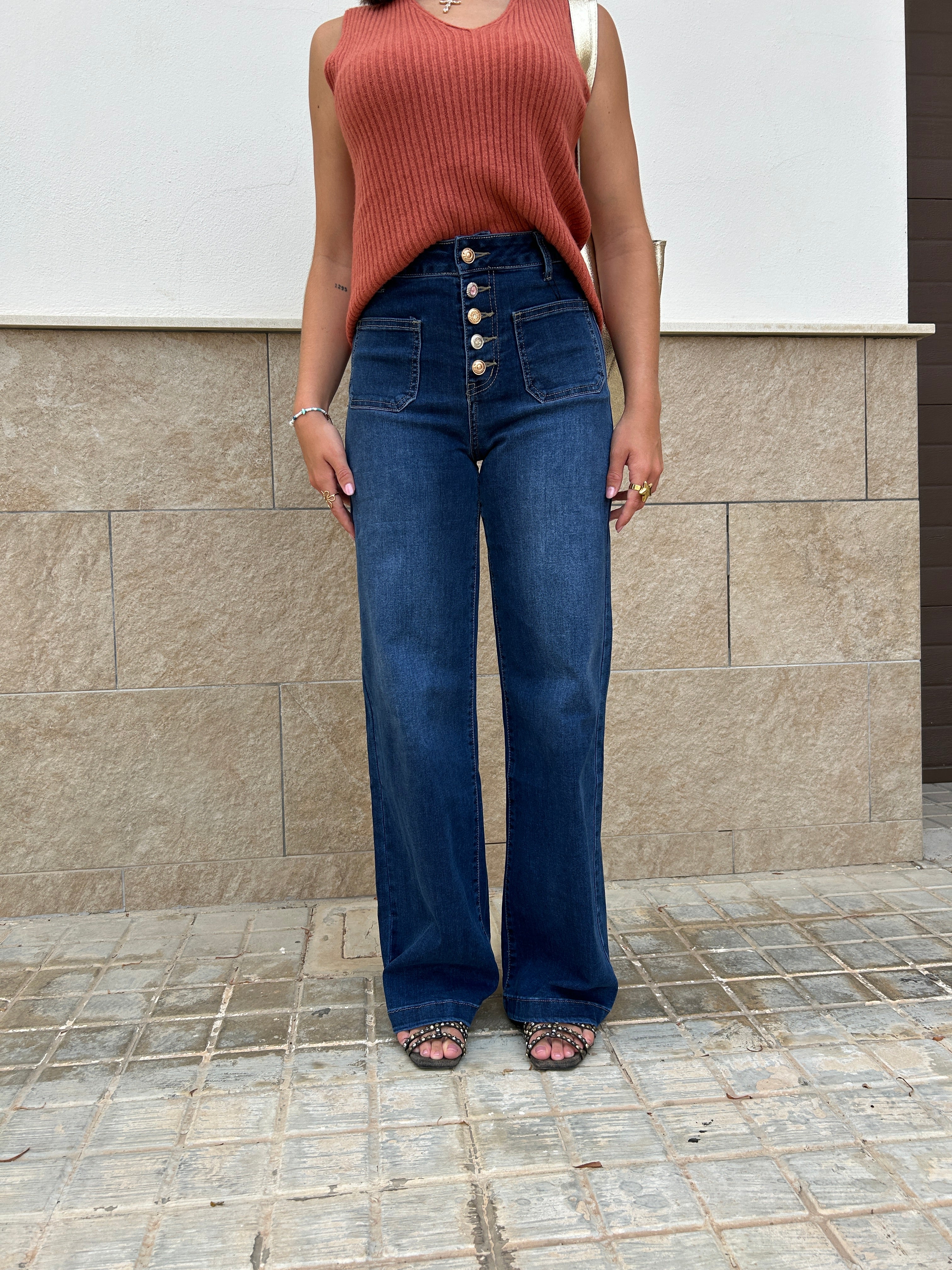 PANTALONES, SHORTS Y FALDAS