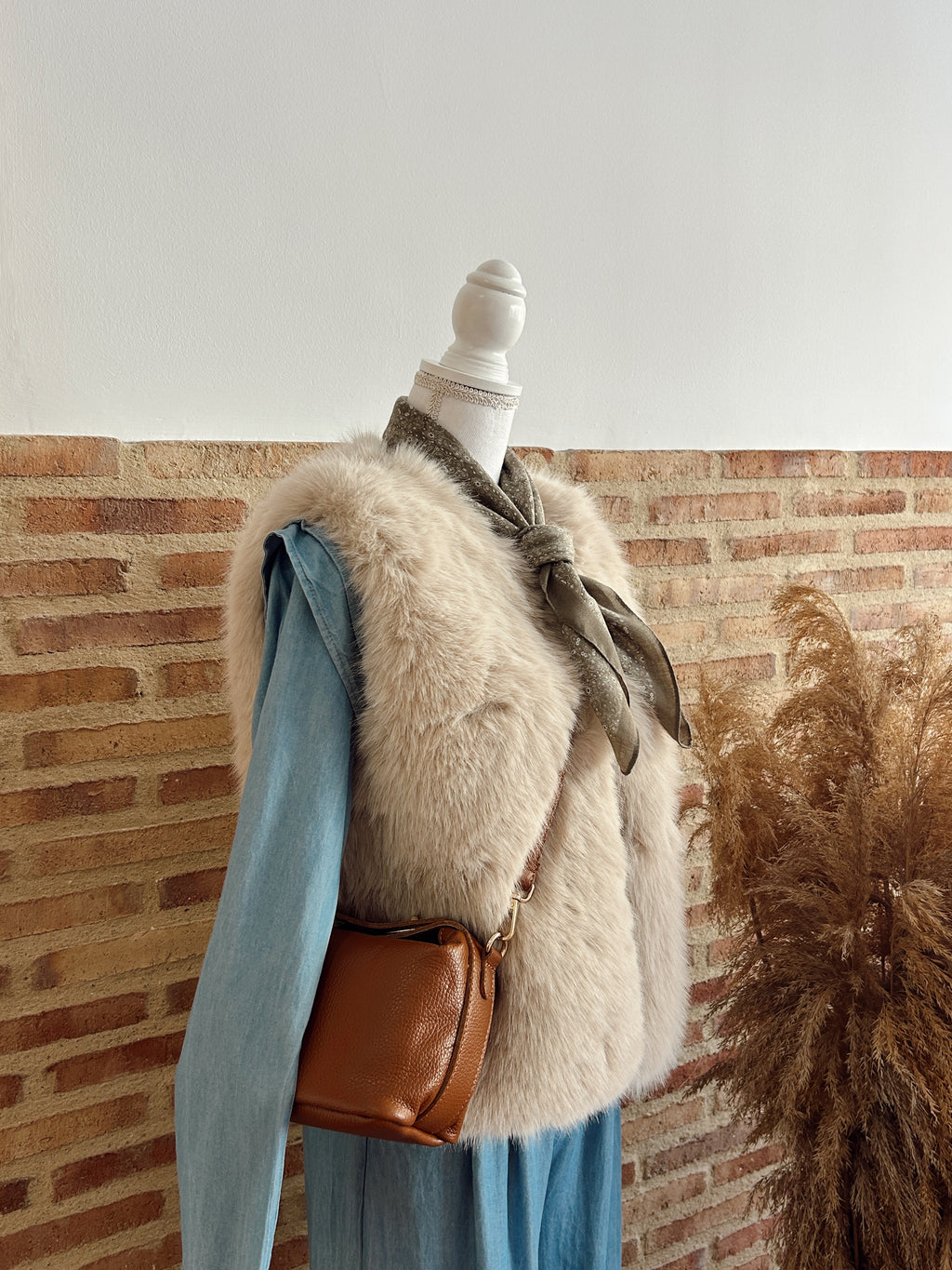 CHALECO GIULIA BEIGE